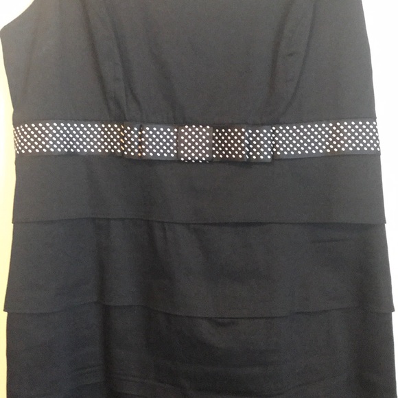 Black dress with bow detail - Picture 2 of 3